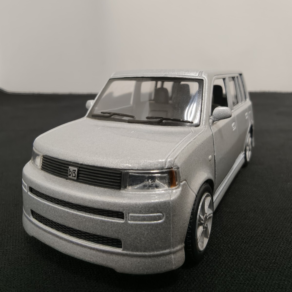 トヨタ 初代 bB サイオンxB 1/32 約12.5cm KiNSMART プルバックカー ミニカー カラー シルバー 銀色 (04267T拍卖