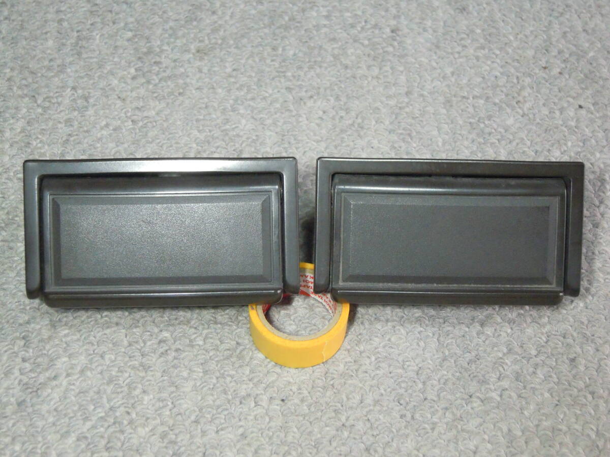 ★送料無料★ トヨタ クラウン 120 GS121 純正 リア ドア用 灰皿 アッシュトレイ トレー タバコ 受け皿 左右 検) GS120 MS120 MS125 等?拍卖