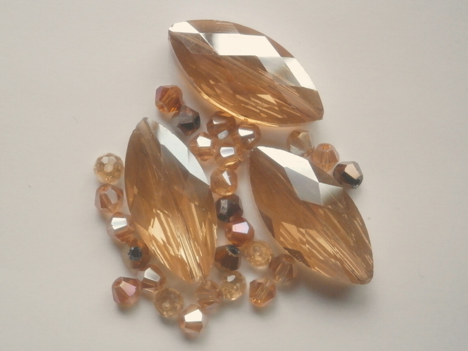 ガラスビーズ★なみだ型★ブラウン系★1拍卖