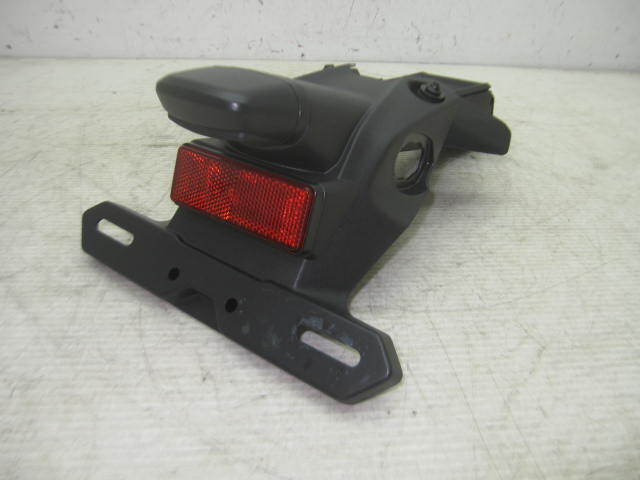 カワサキ ZX-25R 純正リアフェンダー 美品 ウインカー無し。拍卖