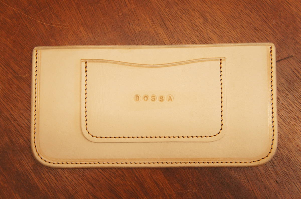 BOSSA ヌメ革製 シンプル スリムなカード入れ付き札入れ BS2 生成り 財布 本革製 日本製 お札を折り曲げずに入れる札入れ拍卖