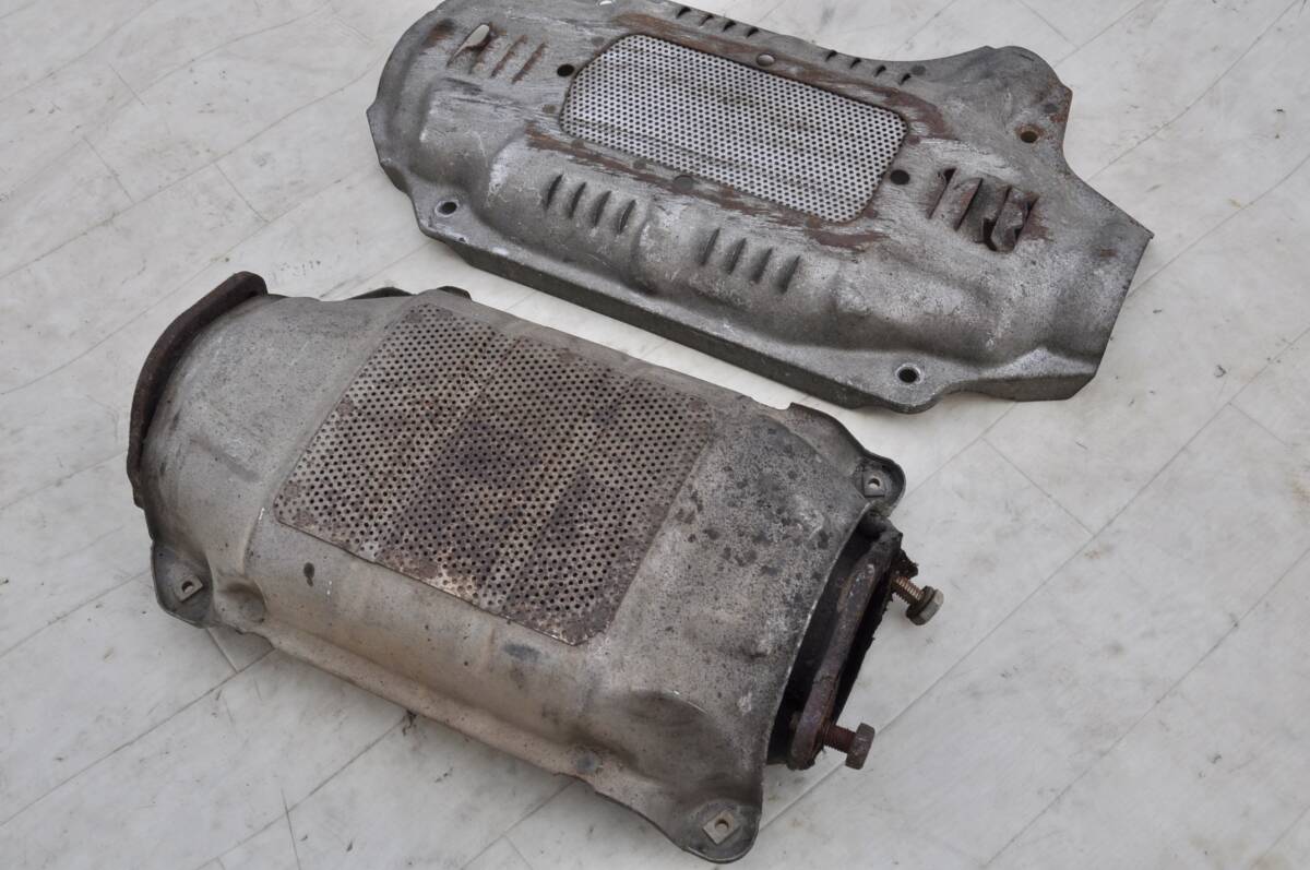 R31 HR31 スカイライン RB20DET ターボ 日産純正 触媒 キャタライザー カバー付き 遮熱版拍卖