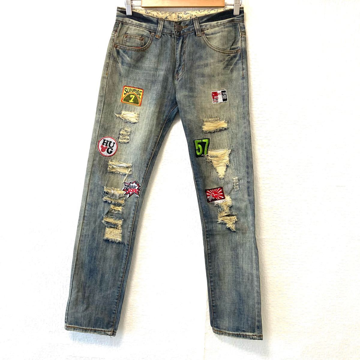 ヴィンテージ!【JEANS WEAR】ジーンズウェア ワッペン デニム パンツ ダメージ加工 ジーパン アメカジ インディゴ メンズ W31/Y29754UU拍卖