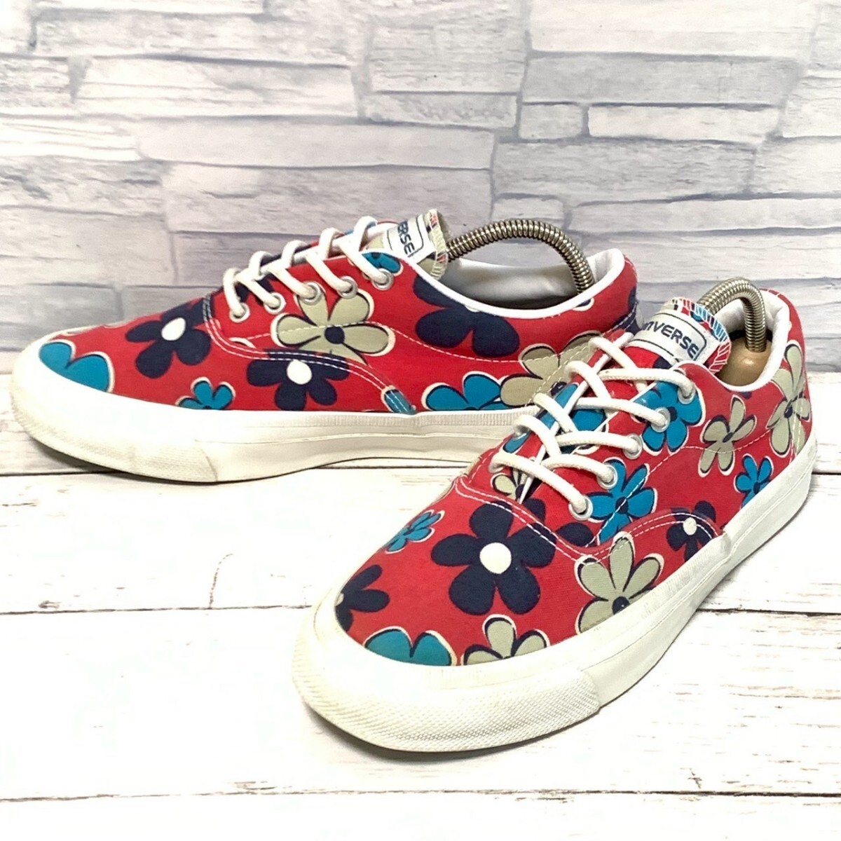 R8363bL CONVERSE コンバース スキッドグリップ レトロフラワー 花柄 レッド キャンバス ローカットスニーカー レディース 24cm 1CJ696 拍卖