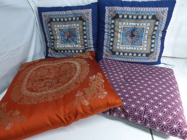 ま373【4枚セット】座布団 3種 ブルー 朱色 房付き 座敷 和室 たっぷり厚み 銘仙判拍卖