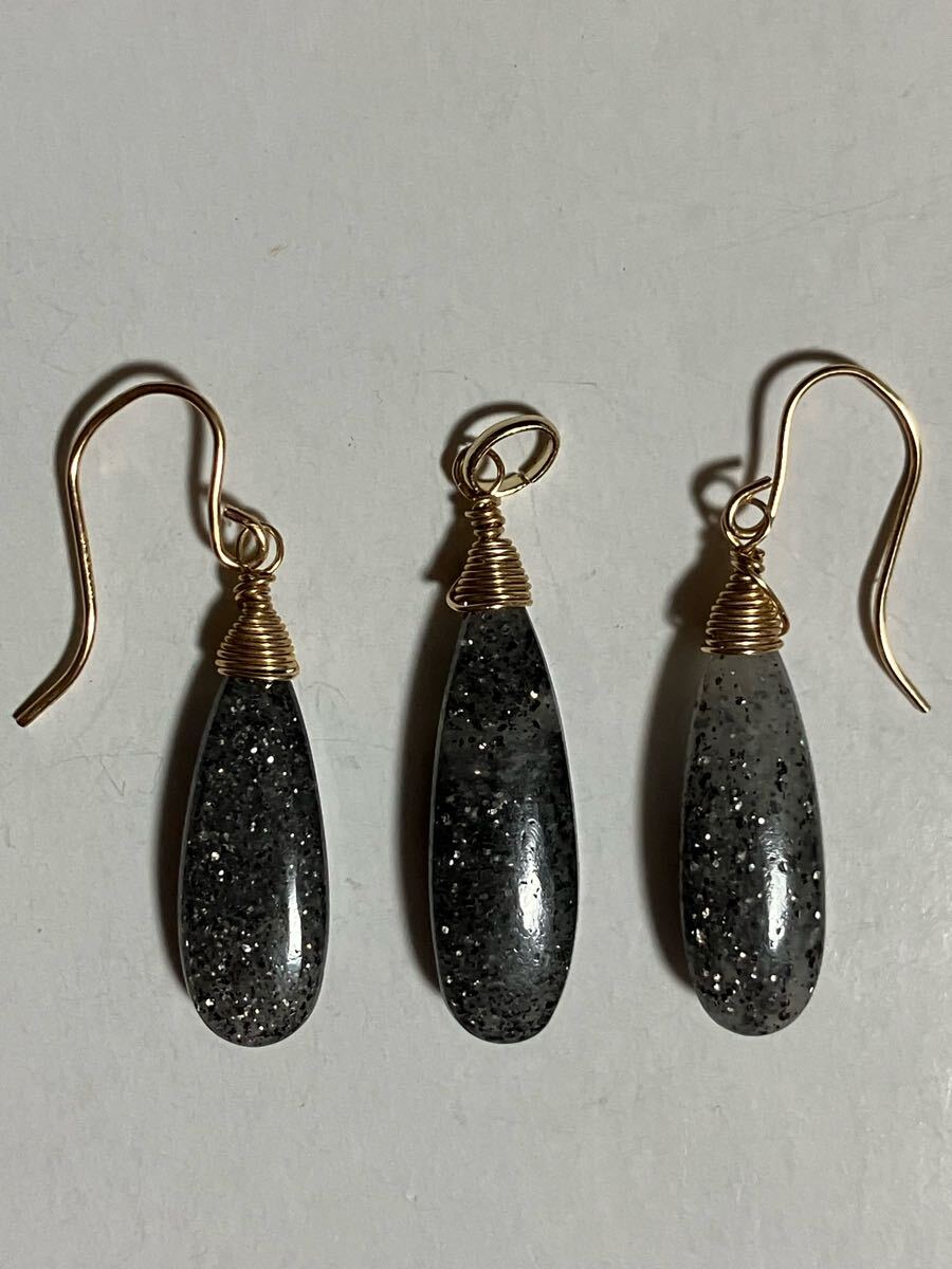 ブラックサンストーン チャーム ピアス セット Cカン5個付き拍卖