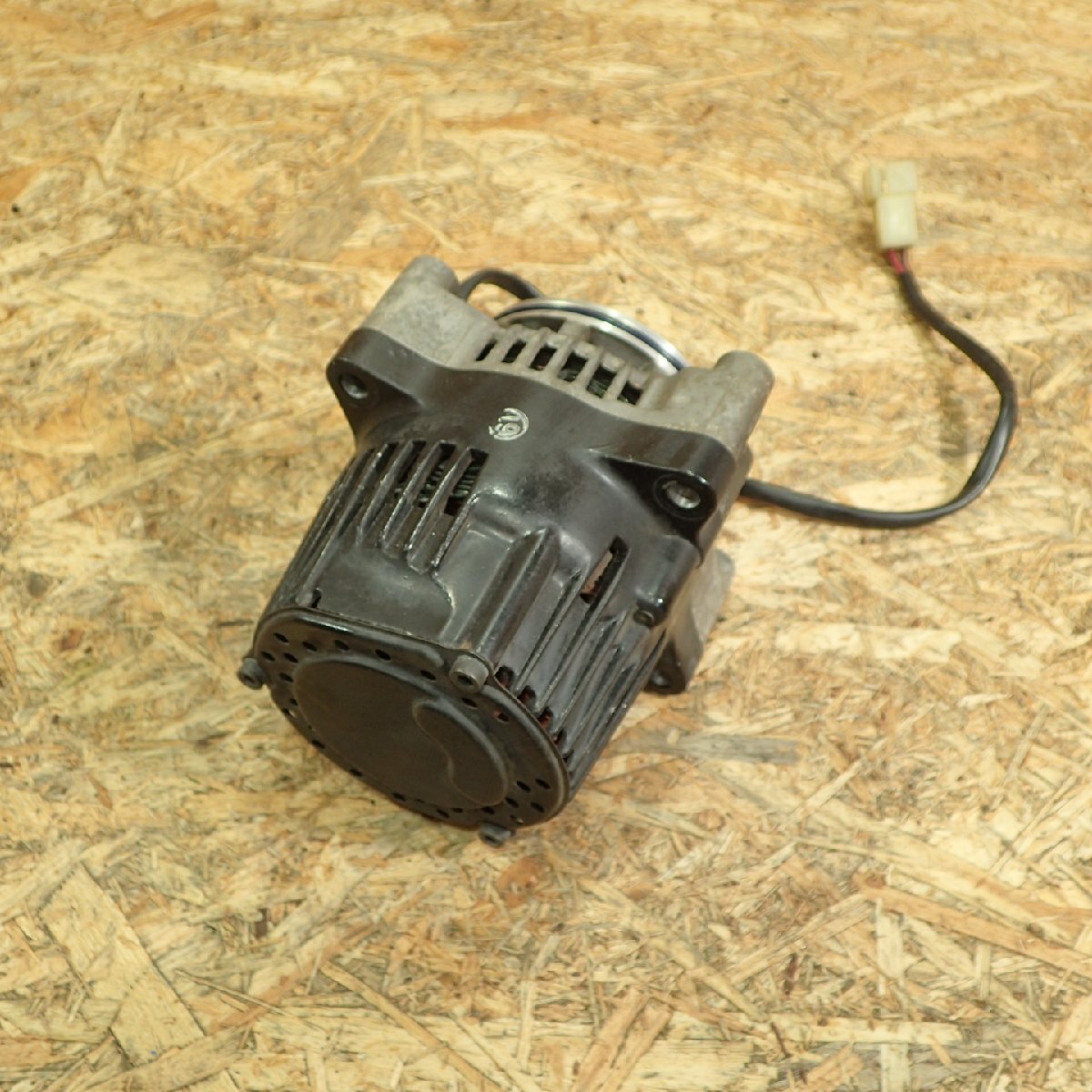 【送料Sサイズ】YAMAHA 4KG-0064** XJR1200 オルタネーター 検.( ダイナモ 20254 26 黄13拍卖