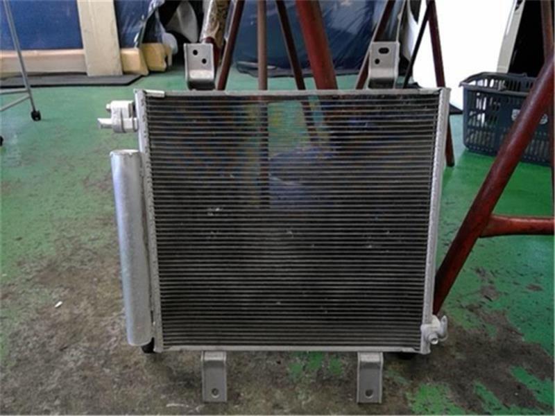 ダイハツ 純正 ハイゼット 《 S321V 》 コンデンサー P70400-23007619 拍卖