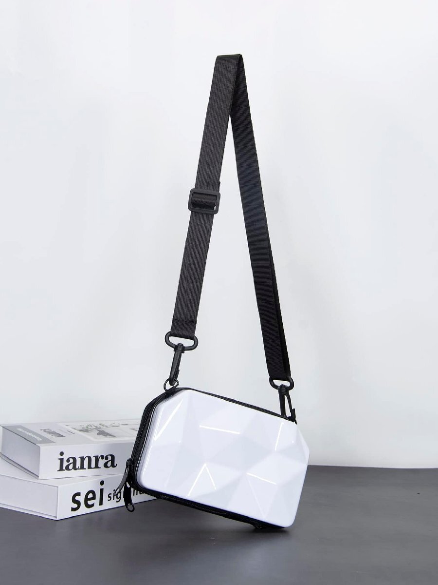 バッグ メンズ ショルダーパック ダイヤ柄ミニクロスボディバッグ、ボックス サッチェル ハンドバッグ 2025年新作、スモール ハ拍卖