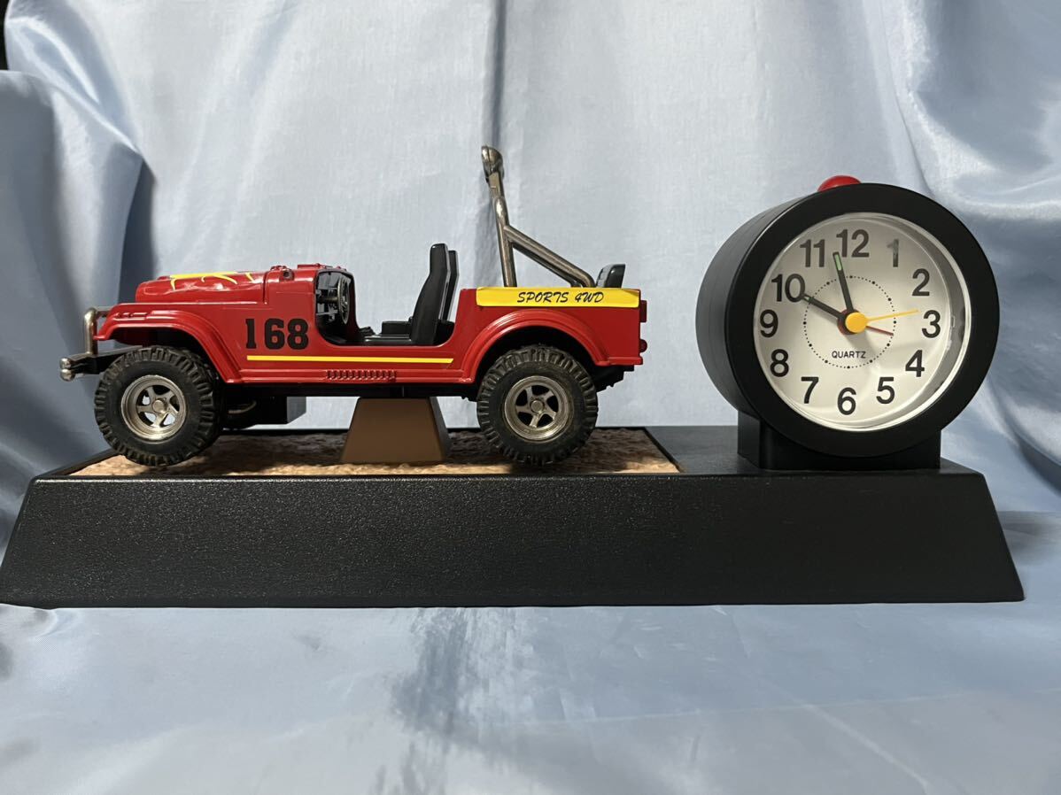 ジープ 目覚まし時計  台座の全長 約32㎝拍卖