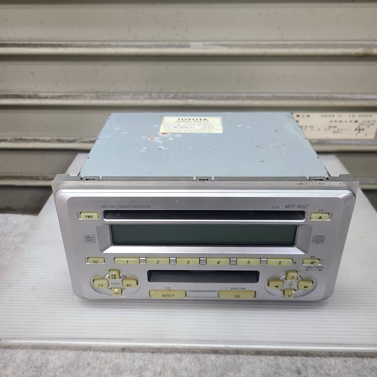 トヨタ 純正 オーディオ 中古 MCT-W52 CD/MDデッキ拍卖