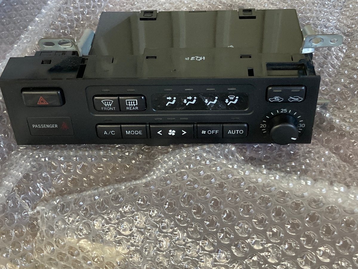 平成15年 トヨタ  クラウン コンフォート GBS12 エアコンスイッチパネル 内装品 エアコン TOYOTA  9228拍卖