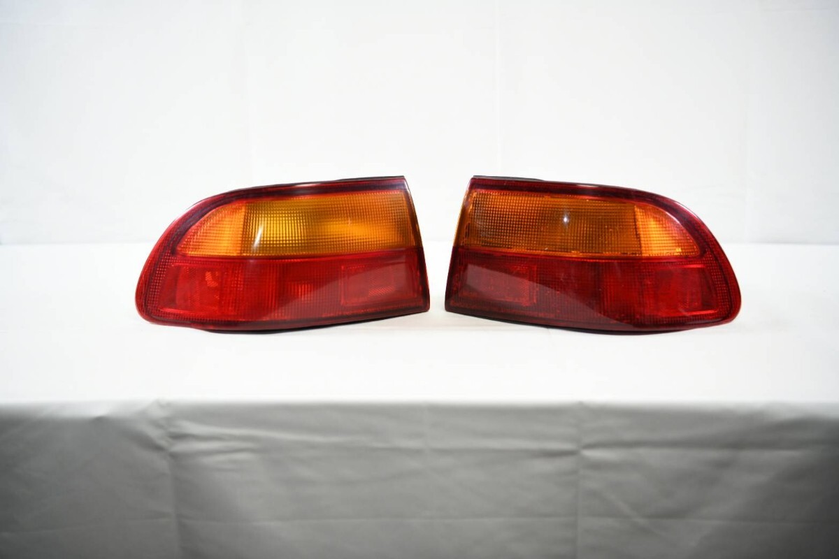 【送料無料】【割れあり】US HONDA純正 シビック civic eg 92-95 セダン クーペ テールライト US仕様 北米仕様 中古 スタンレー stanlay拍卖