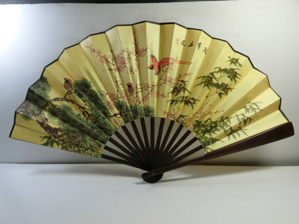 ■未使用 風水 輸入 中国製 大型 折りたたみ式扇子 ハチドリ 絵付き 飾り扇子 置物 縁起物 扇 置物 インテリア 小物 コレクション 人物拍卖