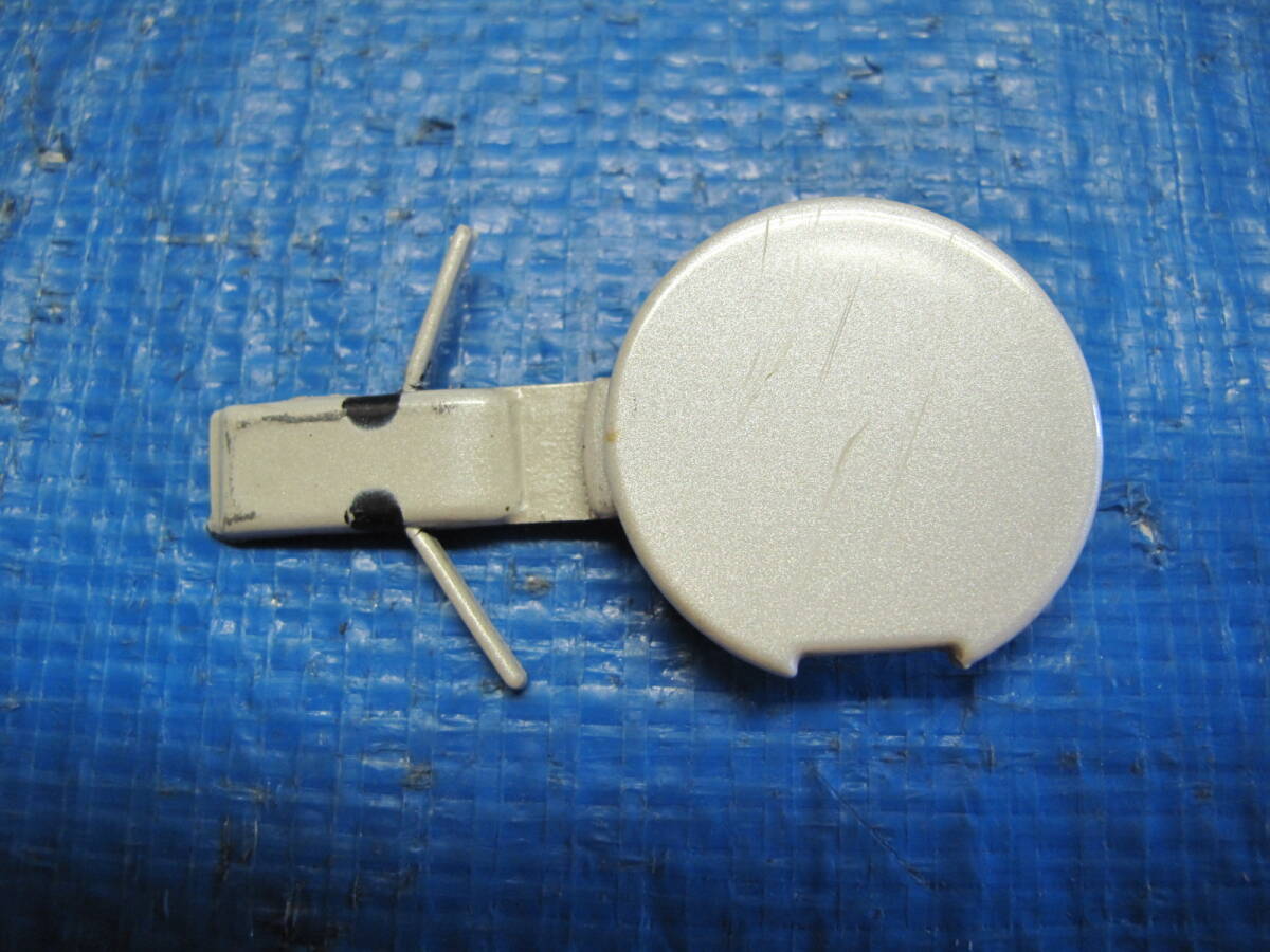 G 車種不明 フロントバンパー 牽引フックカバー ホールカバー拍卖