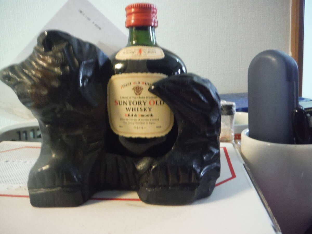 ミニボトル ウイスキーサントリーオールド  50ml    木彫り熊 未開栓 拍卖