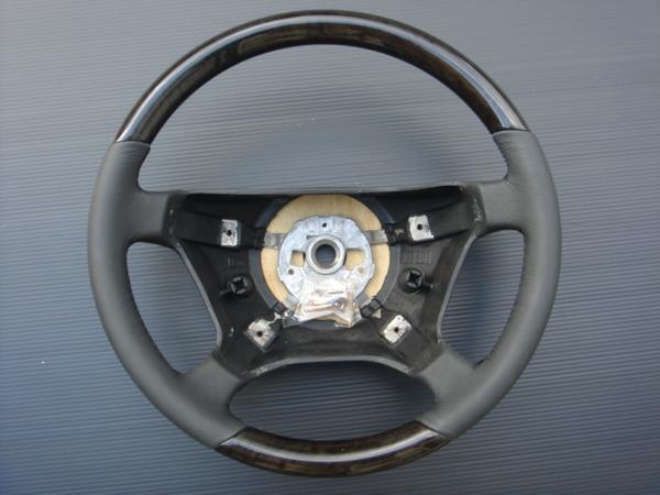 メルセデス ベンツ バーズアイウッド/レザー ステアリング :SクラスW140:EクラスW124/W210:CクラスW202 SLクラス/R129拍卖