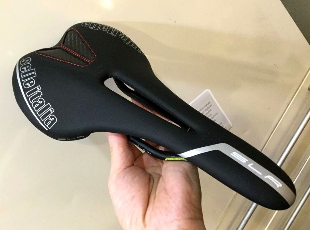 ★残僅か 新品 SELLE ITALIA SLR Kit Carbonio FLOW L2 145mm幅 CarboKeramicレール 135g 即決 カーボン拍卖