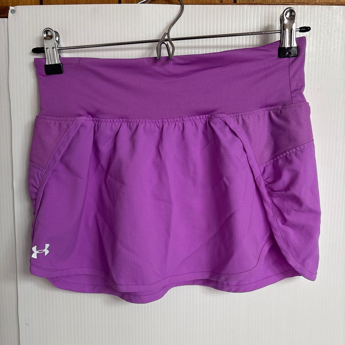 U543 UNDER ARMOUR アンダーアーマー スコート SIZE:SM(ウェスト:58-64cm ヒップ:82-90cm)拍卖