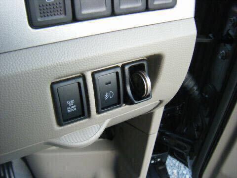 良品【送料140円】SUZUKI スズキ エブリイ DA17/DA64/ラパン/キャリートラック DA63T 他 スズキ(純正)コインホルダー拍卖