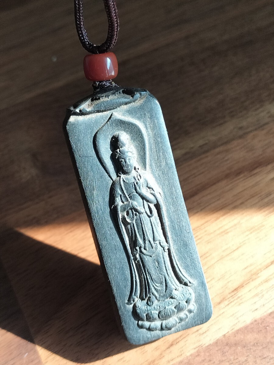 沈香木 タラカン(拉干) 観音菩薩札 両面精彫 ネックレス拍卖