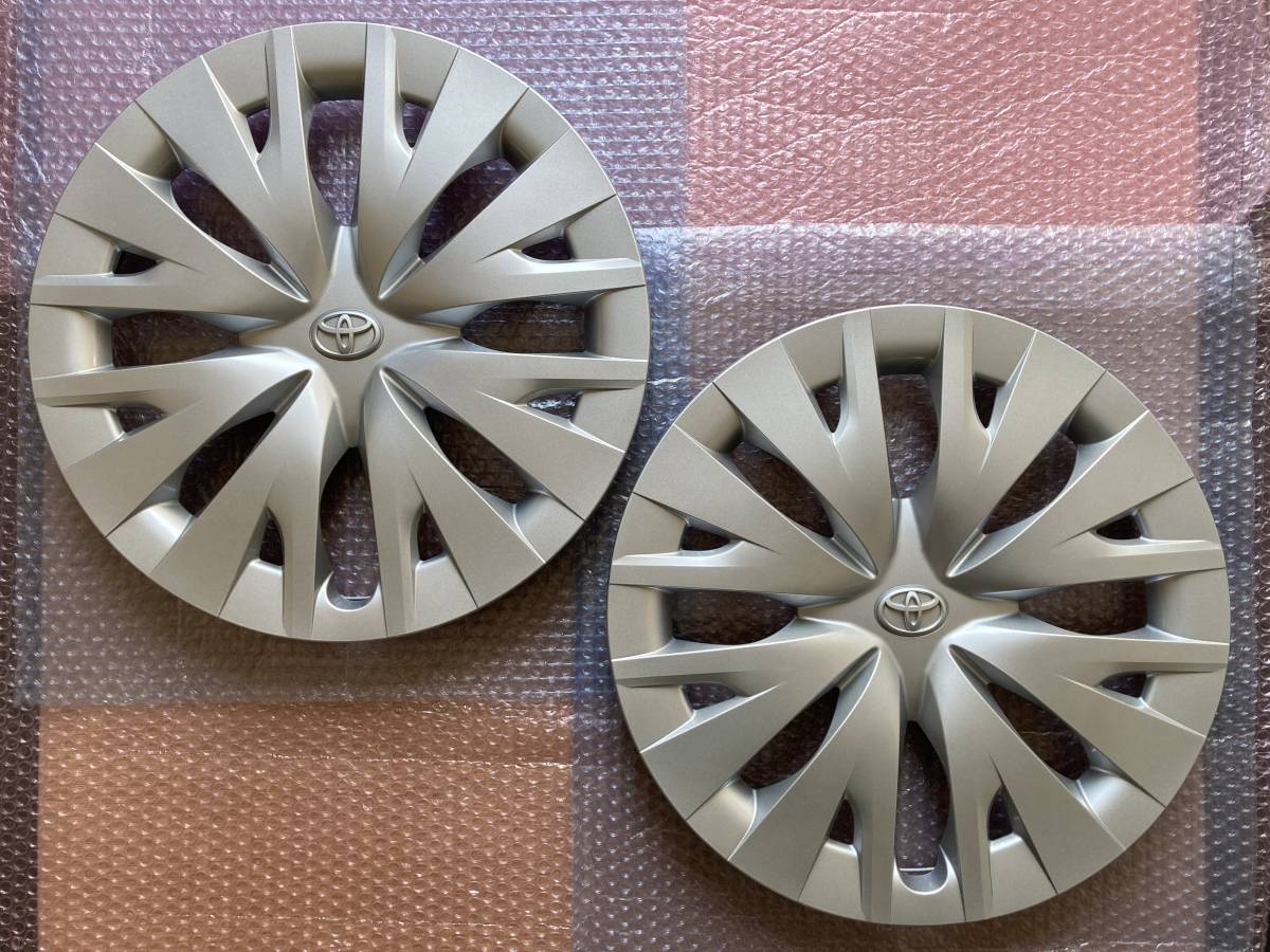 ☆ 新車添付 未使用品 トヨタ ヤリス 純正 15in スチールホイール用 ホイールキャップ 42602-K0020 2枚セット ☆①拍卖