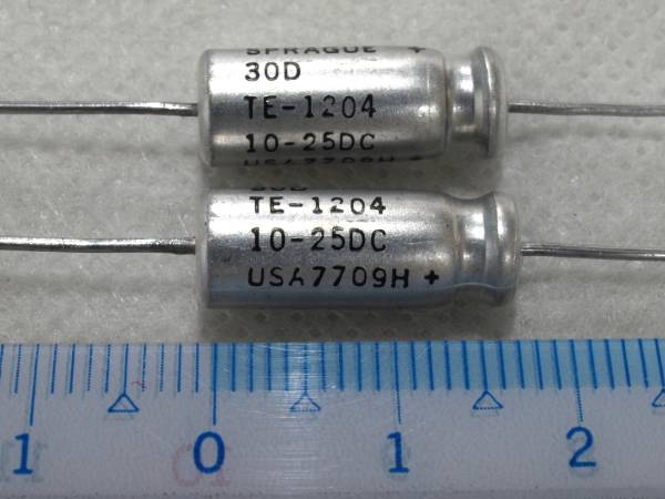 即決 Sprague スプラグ 10uF 25V 30D 2本 同軸リード 電解コンデンサー拍卖