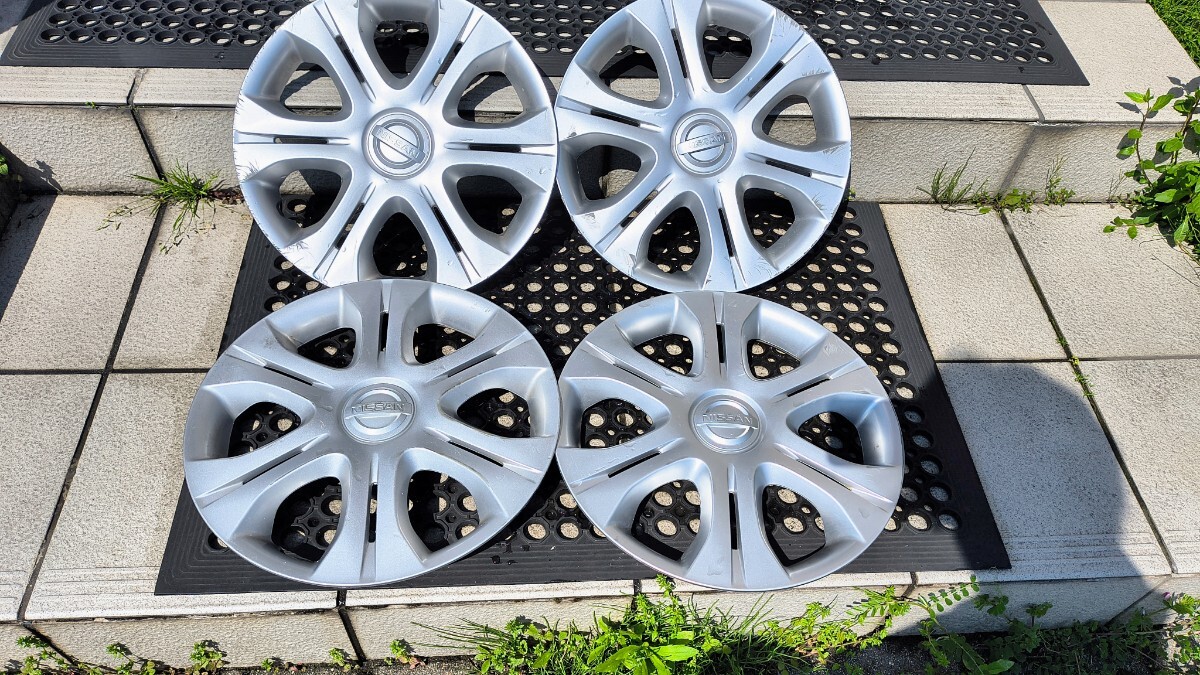 Nissan 14インチシルバー 5スポーク ホイールキャップ 4枚セット拍卖