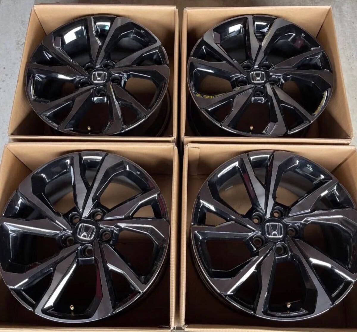 即決 ホンダ FK7シビック純正アルミホイール 4本● 18インチ 8J+50 pcd 114.3-5H ●拍卖