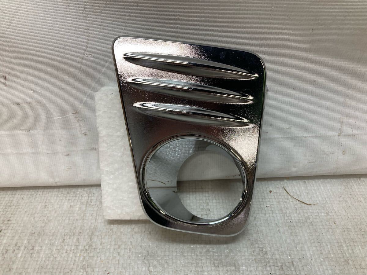 534. セレナ C26 フォグランプ 左 メッキカバー 62257-IVF8A 日産拍卖