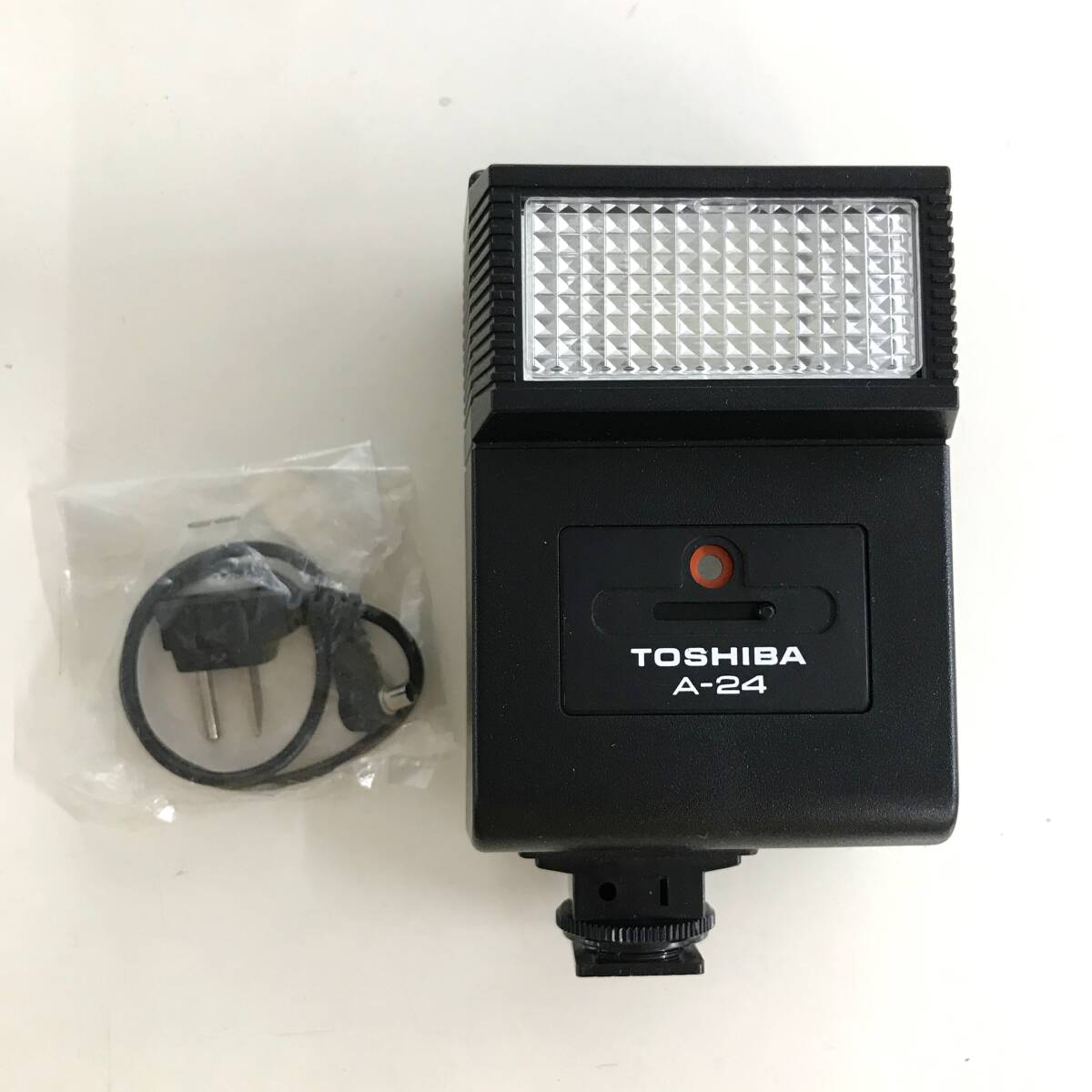 東芝 エレクトニックフラッシュユニット A-24 ストロボ 撮影機材 ジャンク品 保管品 中古拍卖