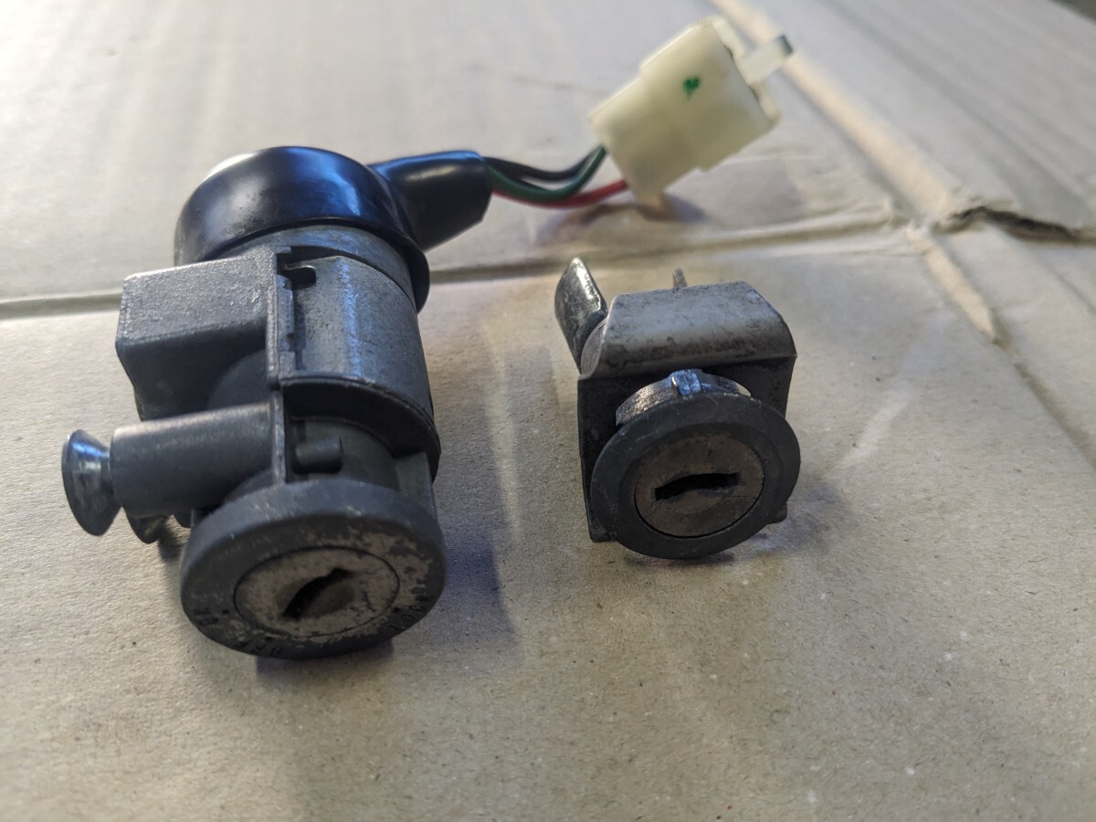 ホンダ HONDA af12 af19 DJ-1r dj-1 dj-1rr キー無し キーシリンダー セット カギ 鍵 イグニッション拍卖