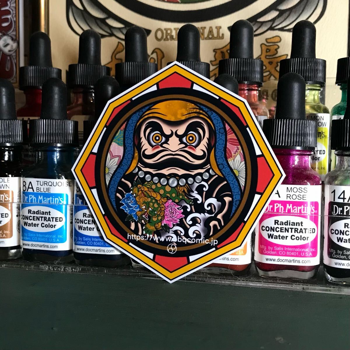 ステッカー オリジナル 縁起物 八角 刺青 黄色 達磨 だるま tattoo 唐獅子 牡丹 千社札 シェイクハンド ステッカー付き 尾九 bbqcomic 拍卖