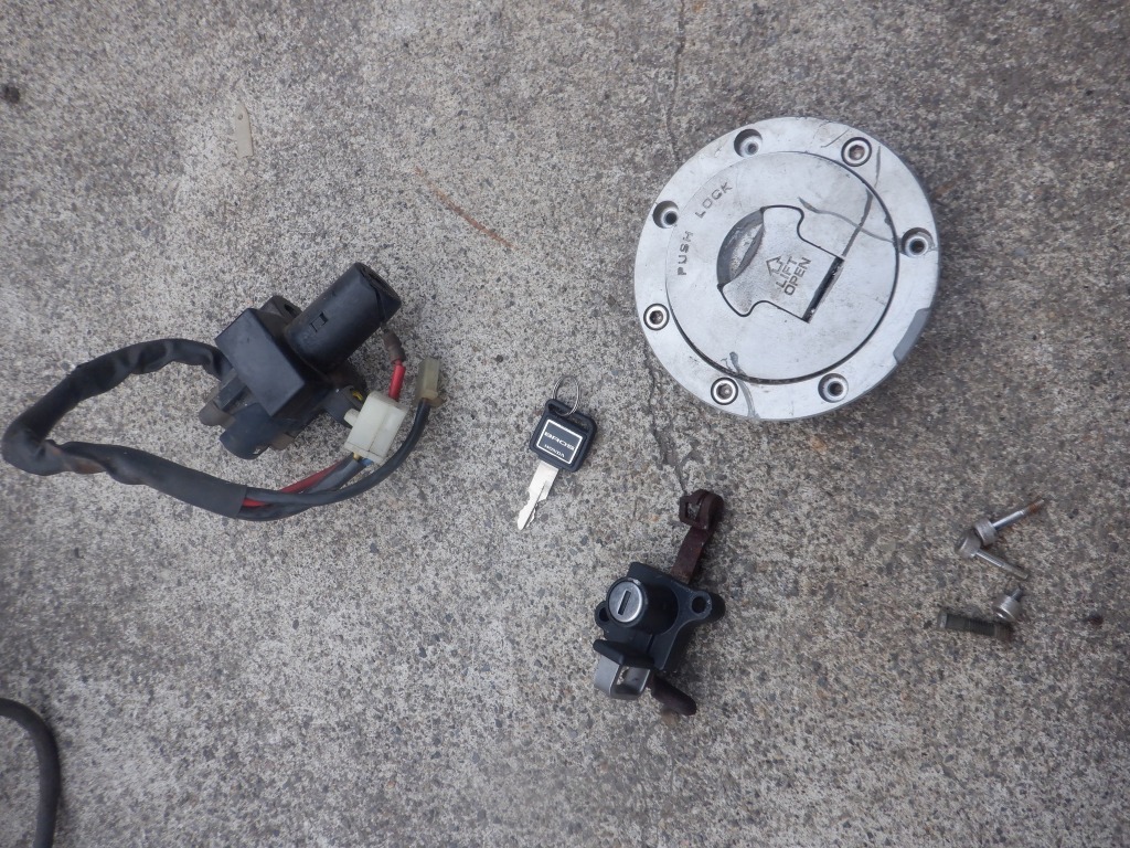 ブロス400 BROS NC25 純正キーセット メイン タンクキャップ シート拍卖