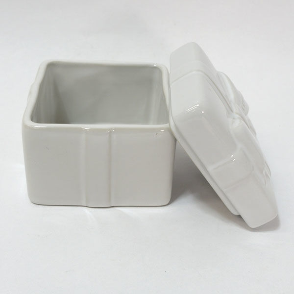 ★ ルクルーゼ 洋食器 ルクルーゼ ラムカン ギフトリボンボックス ホワイト (0220518791)拍卖