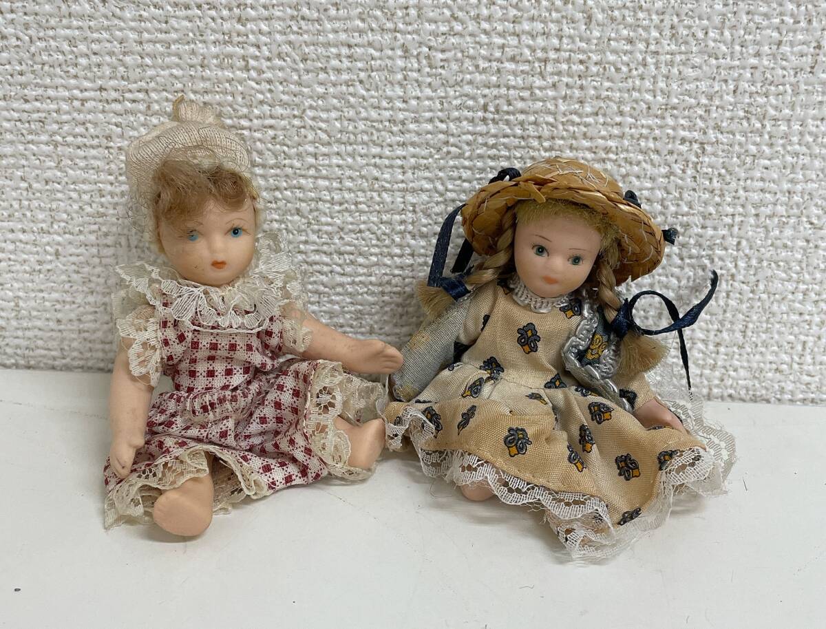 【ビスクドール ミニョネット 小さな女の子 2体セット】麦わら帽子/白い帽子の子/かわいい/ミニサイズ 手のひらサイズ/A74-086拍卖