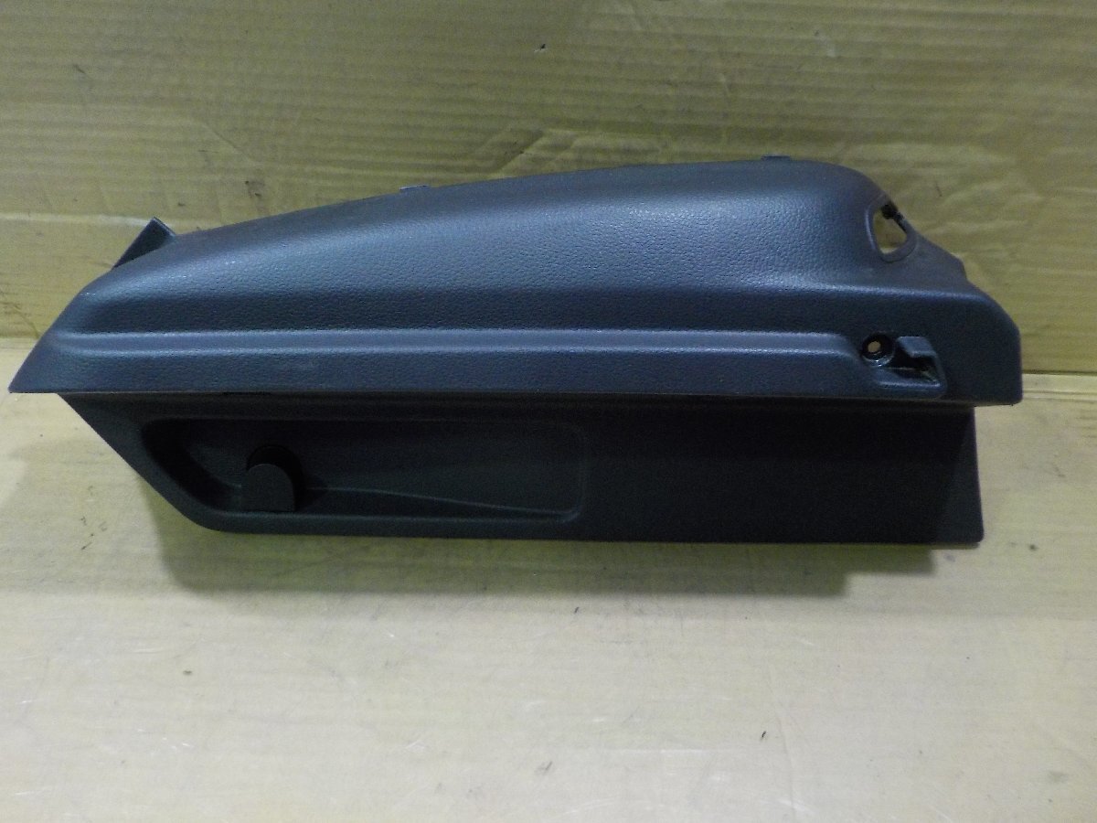 ★フォルクスワーゲン シロッコ 13CTH 左 トランクサイド 上側 トリム 純正 【送料込み】拍卖