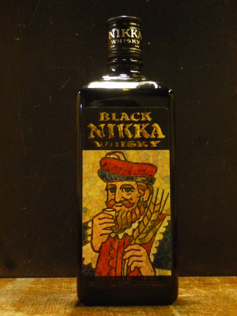 1級「BLACK NIKKA」1965年~70年代前半か 黒キャップ 茶系ラベル ブラックニッカ 日本橋720ml 42度 東656 余市モルト BLACK NIKKA日-0331-D拍卖