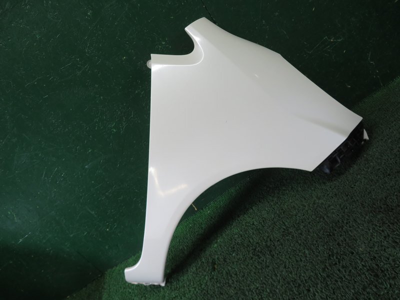 『psi』 ホンダ JB5 ライフ 右フェンダー NH636P パール H16年式拍卖