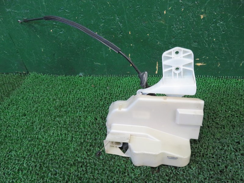 『psi』 VW DBA-1TCAV 1T ゴルフトゥーラン TSIコンフォートライン 右フロントドアロックアクチュエーター H23年式拍卖