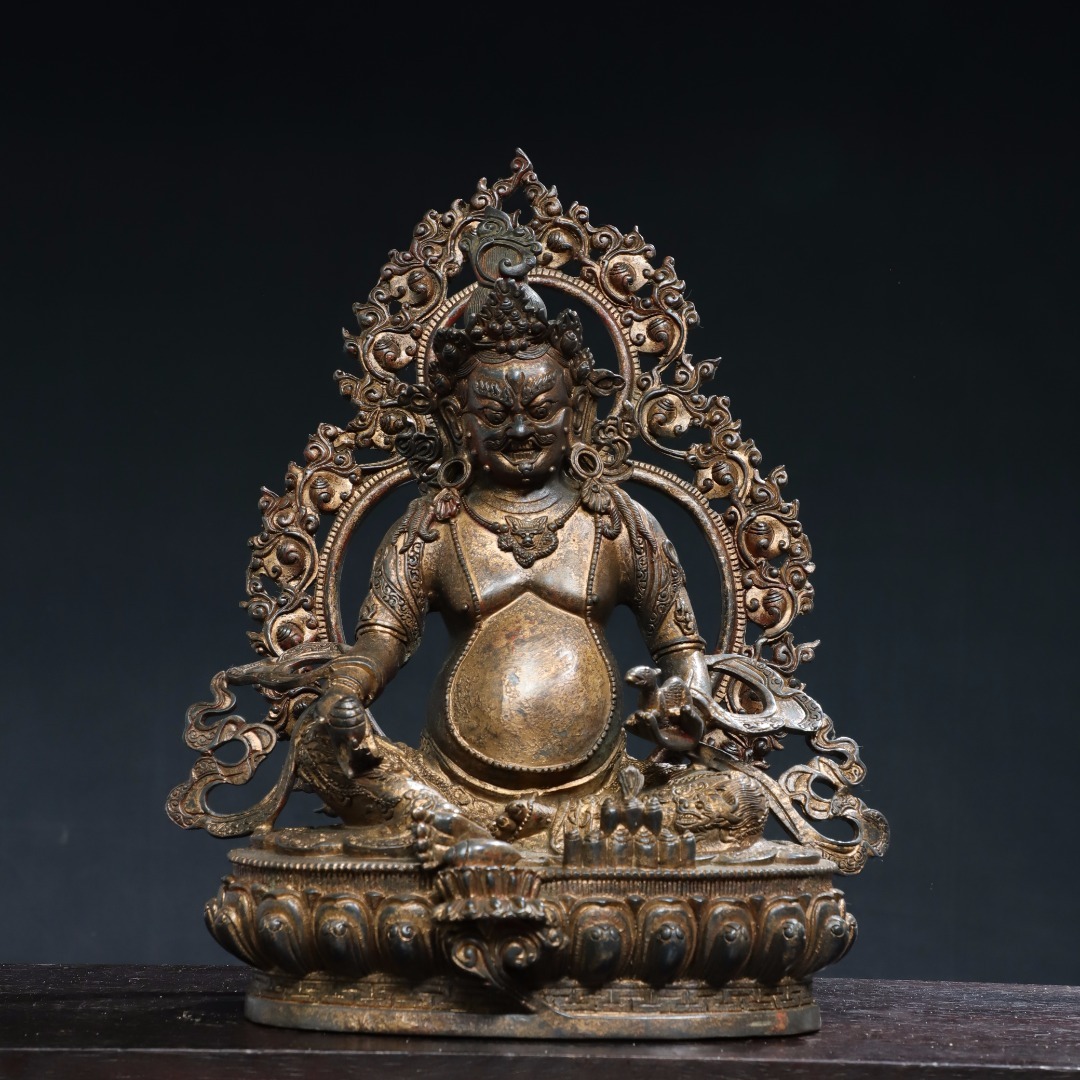 仏像 明代 銅拓金 チベット仏教 財神菩薩 仏教古美術 供養品 極細工 時代物 古置物 中国古美術 唐物 旧蔵 S74拍卖