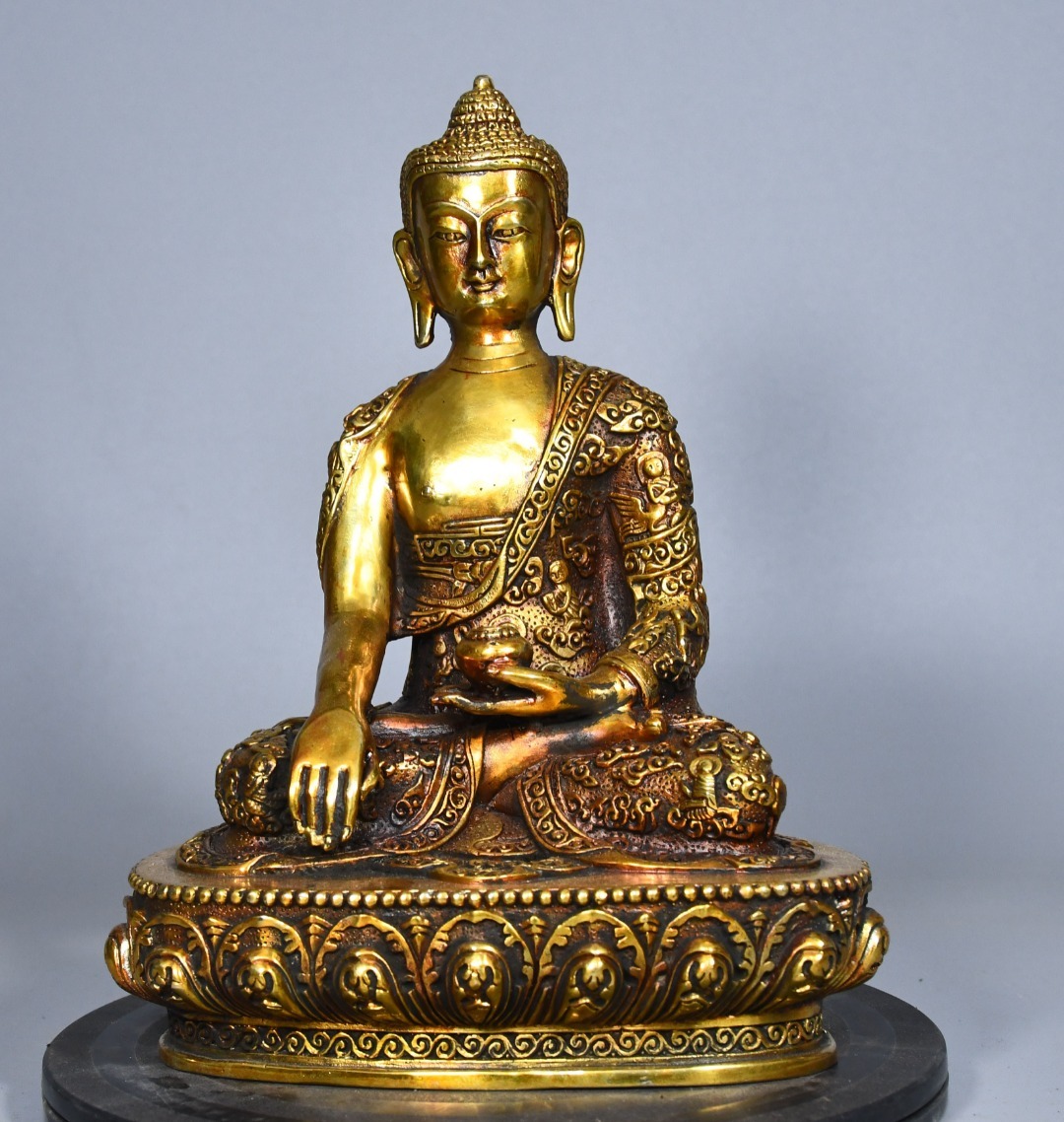 仏像 明代 銅琉金 チベット仏教 藥師佛菩薩 仏教古美術 供養品 極細工 時代物 古置物 中国古美術 唐物 旧蔵 S74拍卖
