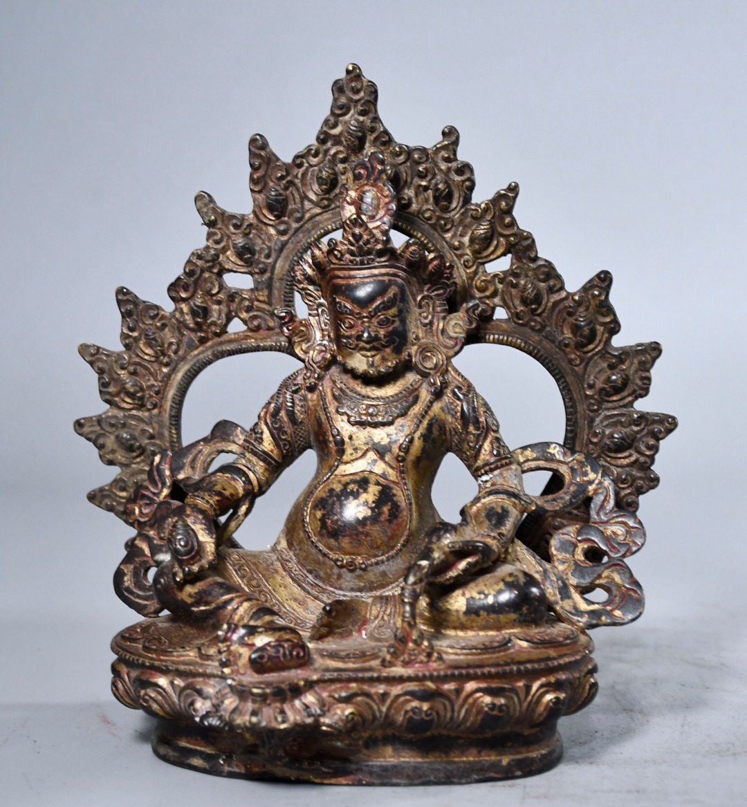 仏像 明代 銅琉金 チベット仏教 背光財神 仏教古美術 供養品 極細工 時代物 古置物 中国古美術 唐物 旧蔵 S74拍卖