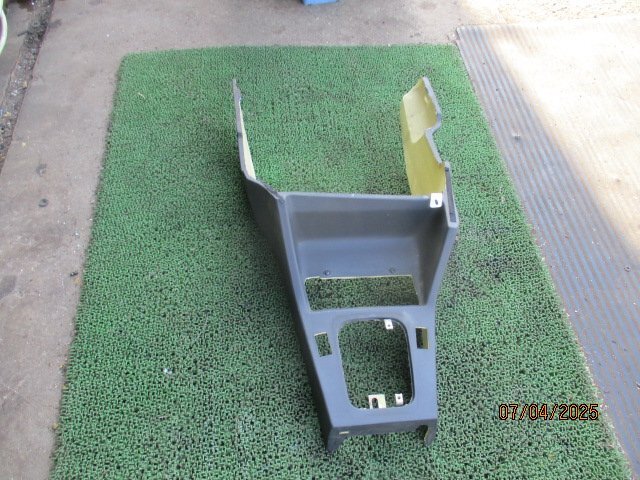 (0365)E30 BMW 320i 2ドアクーペ センターコンソール シフトパネル拍卖