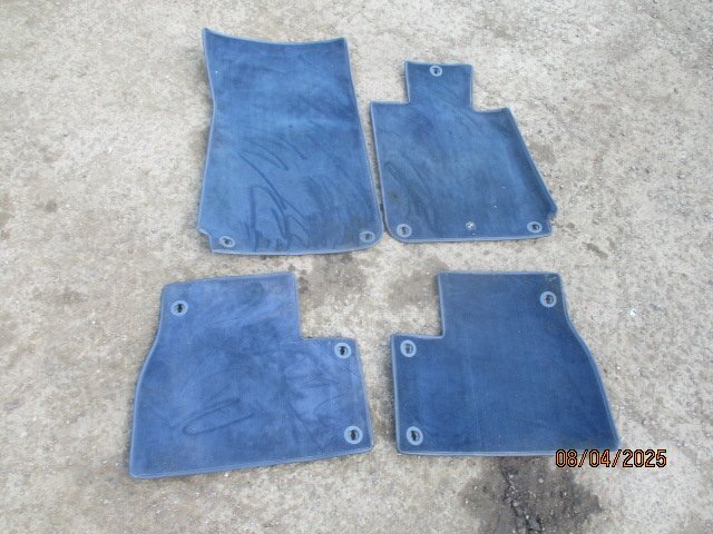 (0365)E30 BMW 320i 2ドアクーペ フロアマットセット拍卖