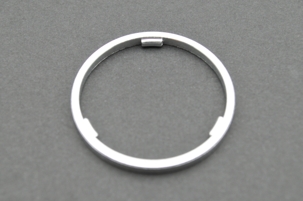 シマノフリーボディ対応品 3.0mm幅スペーサー シルバー プラ製 未使用品 送料110円拍卖