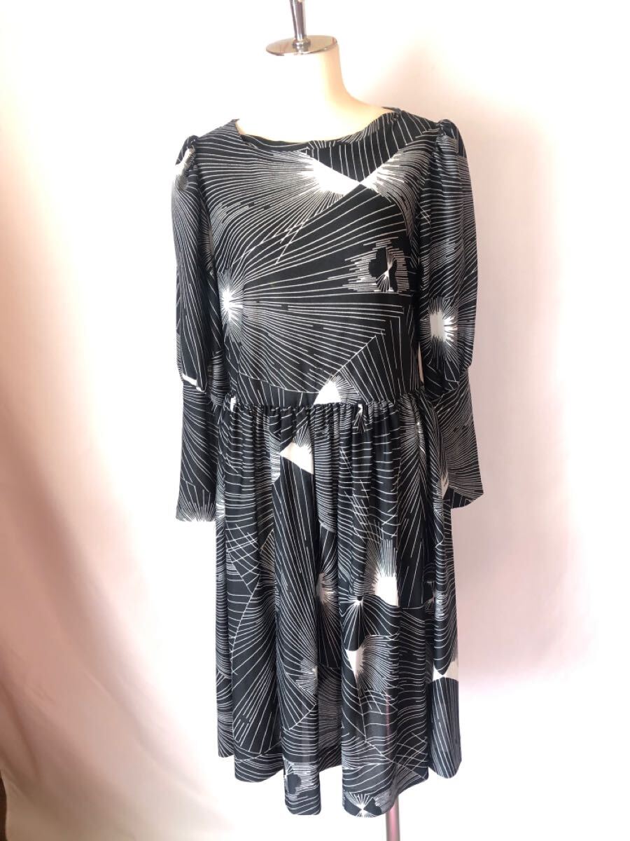 LynnDavisユニオンメイドアメリカヴィンテージ長袖膝丈ワンピースM♪白黒ブラック薄地春夏秋用ポリエステル100%拍卖