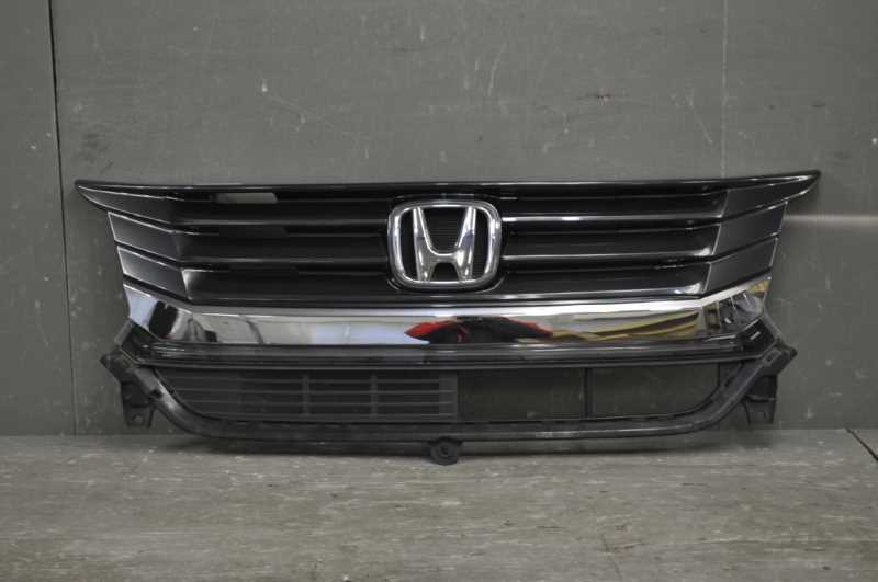 N-WGN ワゴン カスタム G (JH1) 純正 フロントグリル ラジエーターグリル イルミネーション付 71125-T6G-J01-M1 s018810E拍卖