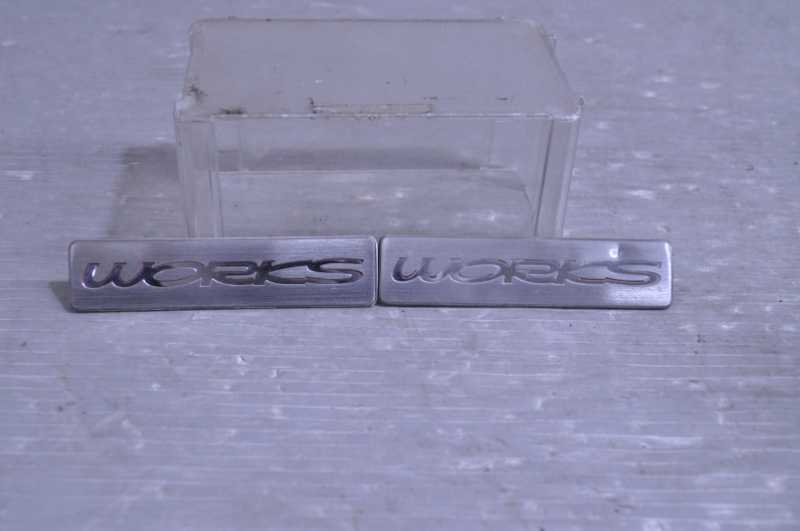 アルト ワークス ターボ 前期(HA22S) 純正 破損無 取付OK フェンダー エンブレム 左右 セット 右 左 /77821-78G00-M2D k089890拍卖