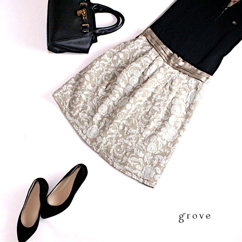 美品 グローブ grove 株) ワールド 春 夏 エレガント ジャガード フラワー 柄 ジャージ― タイトスカート S 7号 グレージュ ホワイト 白拍卖